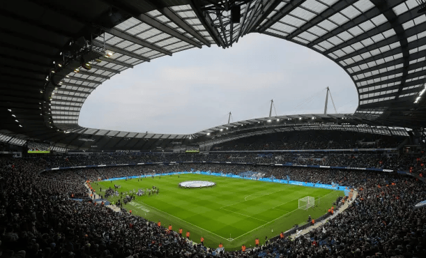 [图]莱昂纳德24+12库里27+6 快船主场险胜勇士