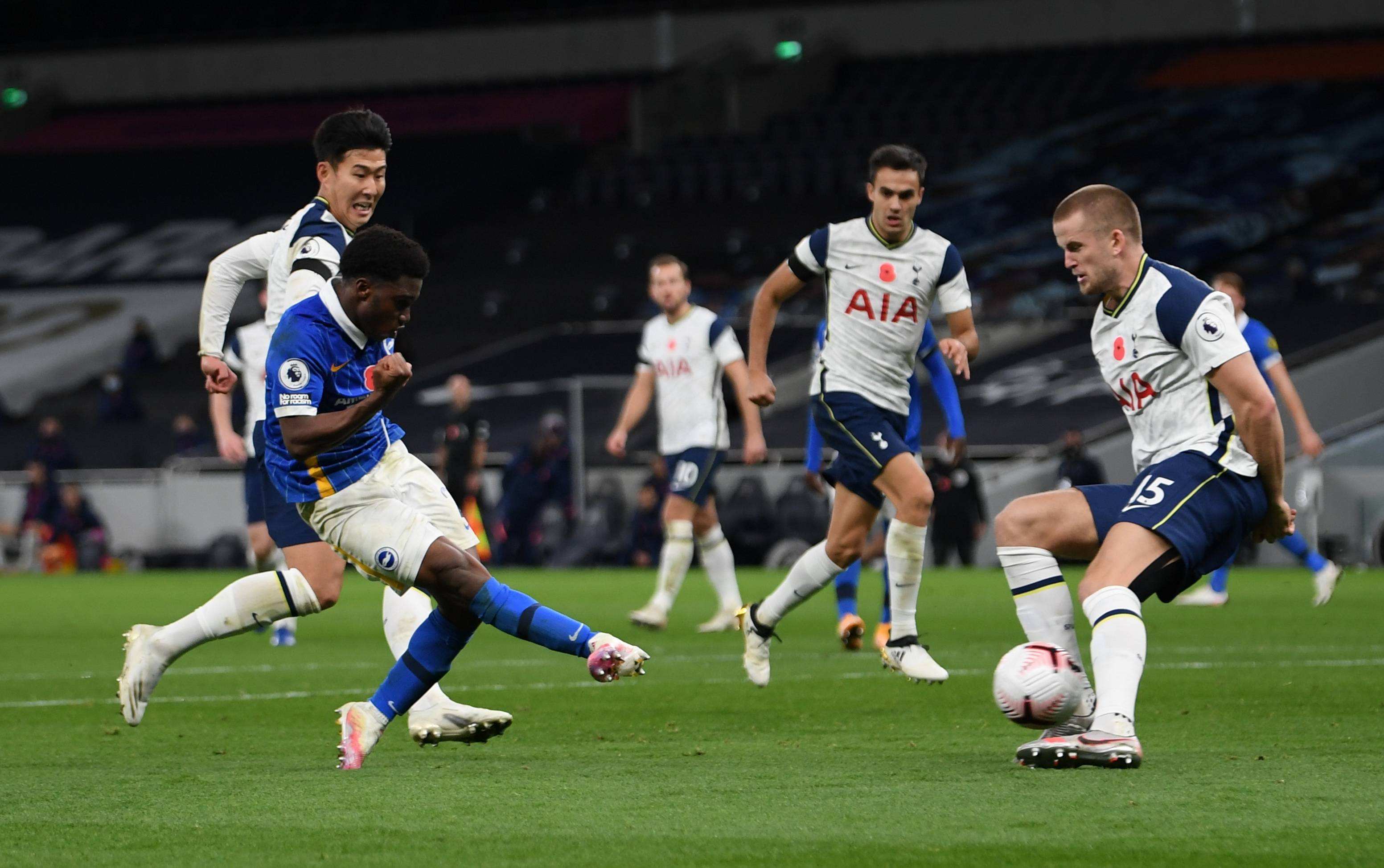 内维尔：利物浦仍能获得欧冠资格，但难以达到上