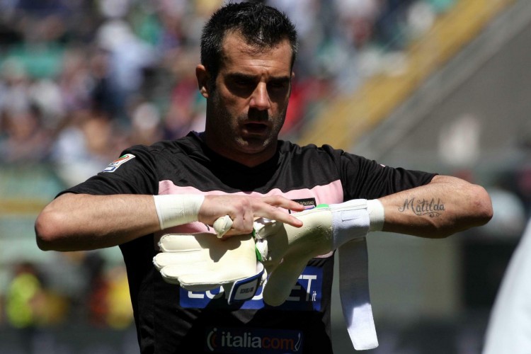 近八战场均29.5+7！37岁KD创6纪录超詹皇燃尽了 休媒：最伟大之一