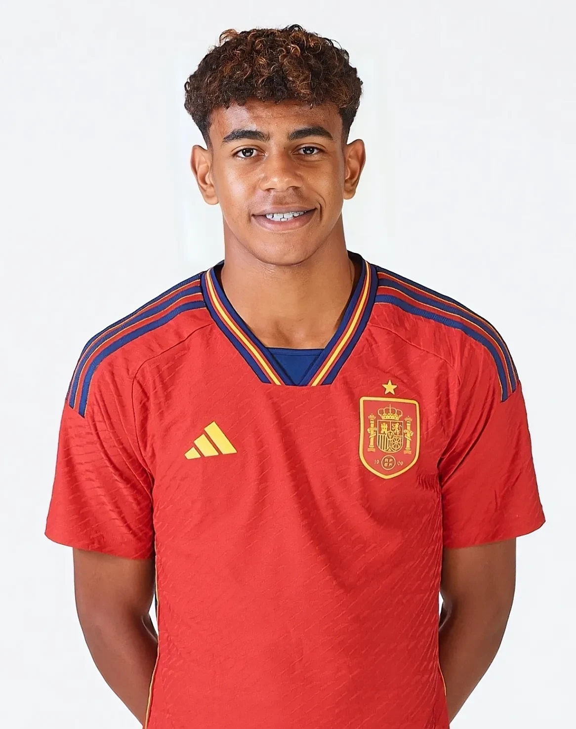 官方：因球场积雪结冰严重，圣保利vs莱比锡